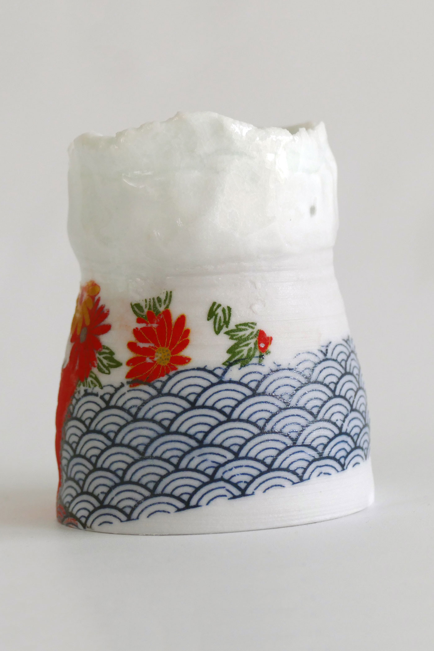 Couronne. Porcelaine du Japon. Tournage, modelage
Ø 6 x h. 14 cm. 2018
