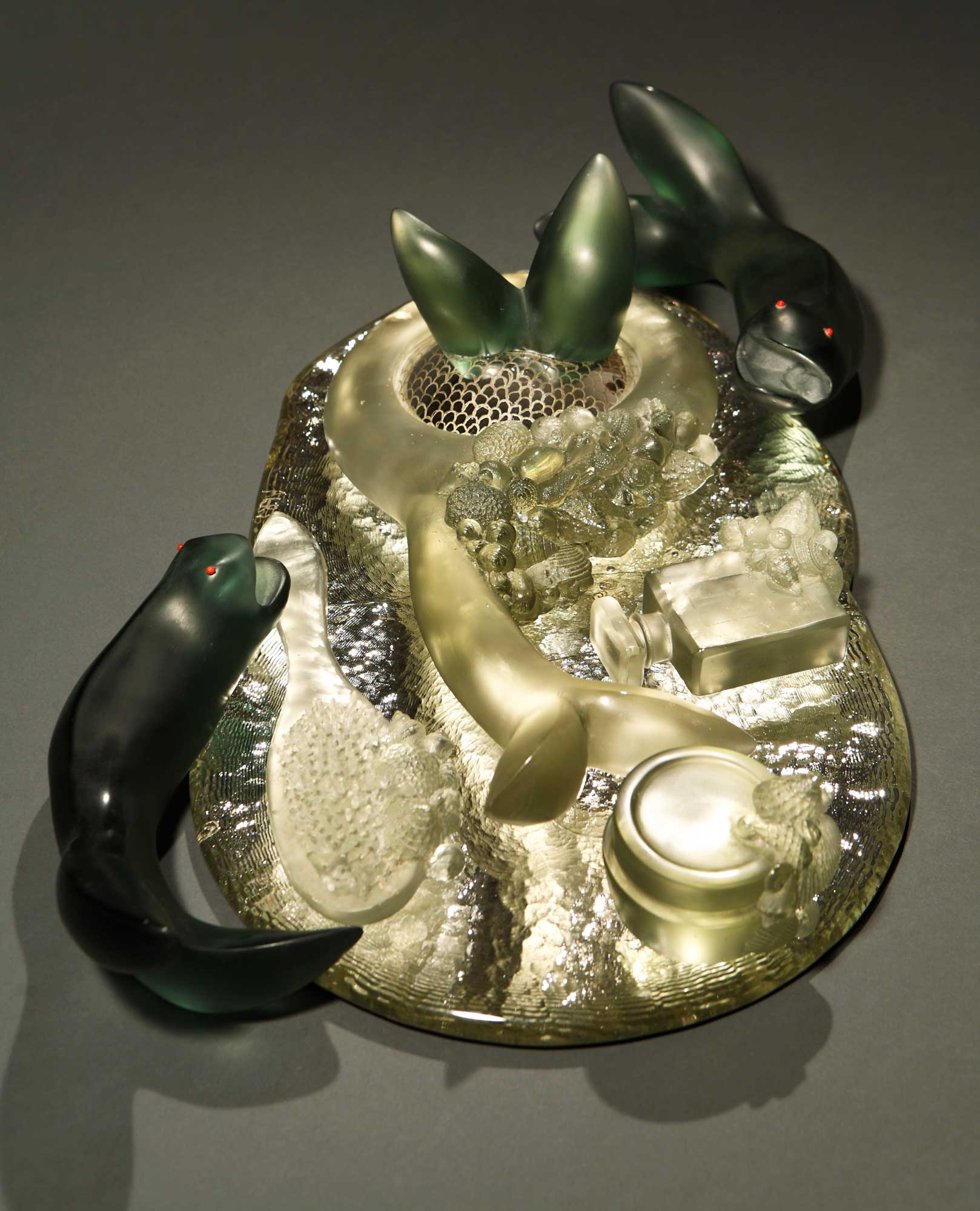 Anne-Lise Riond-Sibony - Narcifish, de la série Fishtre - Verre et argenture - 80 x 43 x 14 cm - 2010